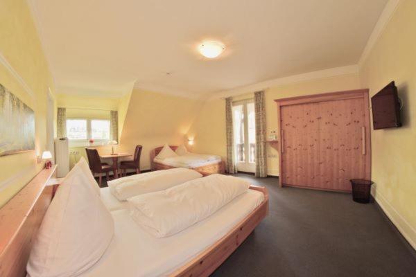Hotel Hirschen سانكت بيتر المظهر الخارجي الصورة